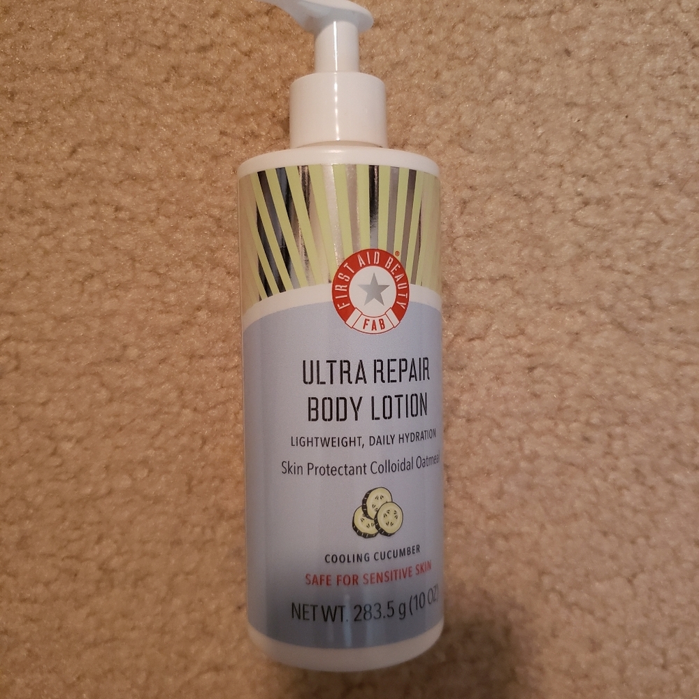 First Aid Beauty Ultra Repair Body Lotion